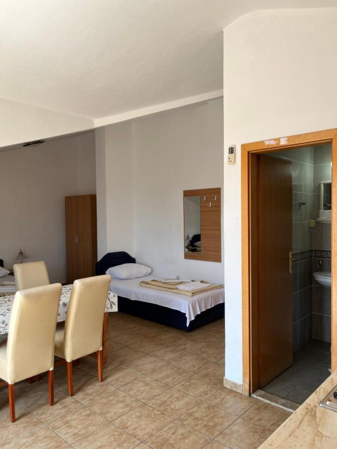 Apartmani Goran I Jelena Zec Budva Exterior photo